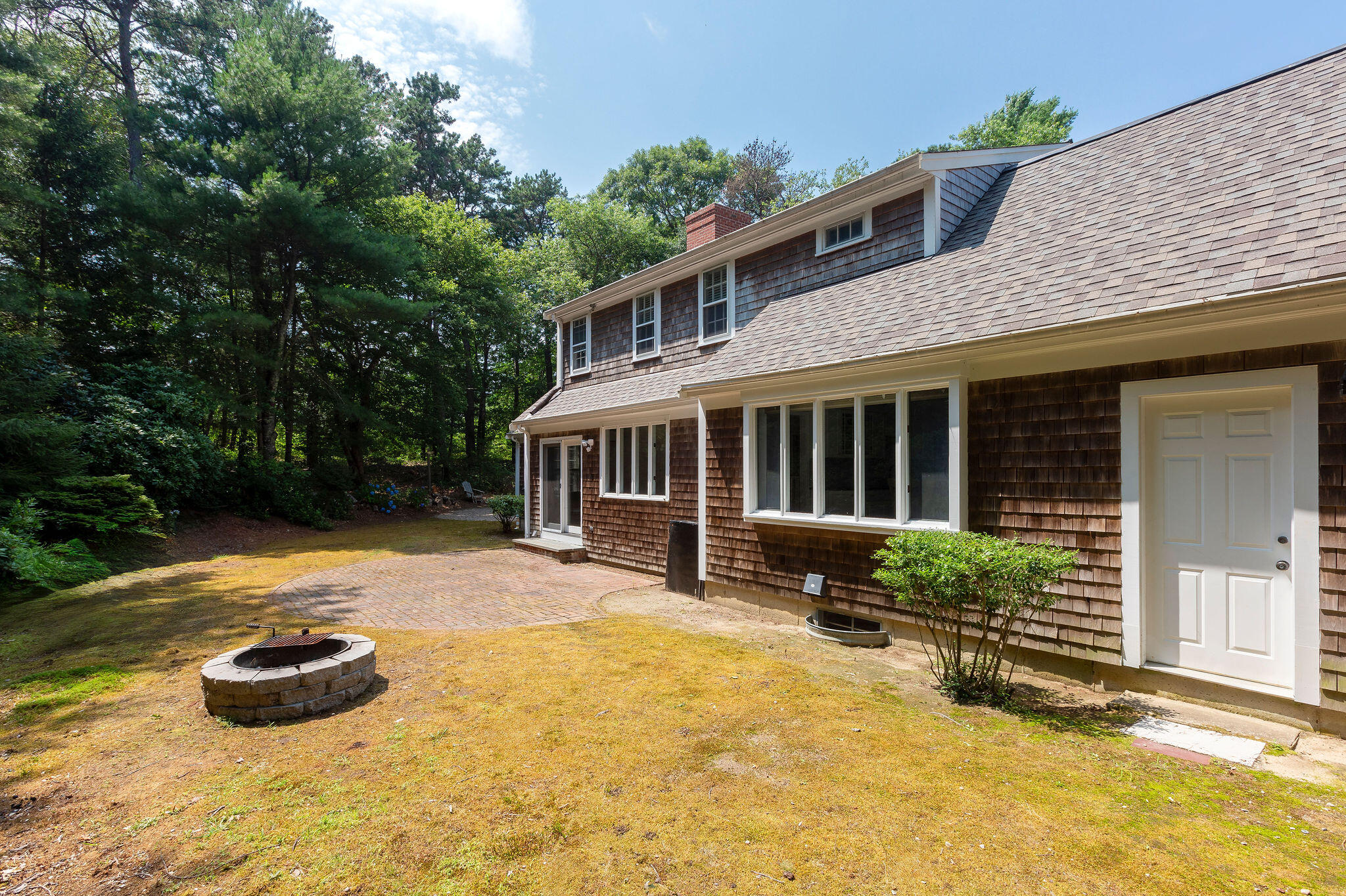 1081 River Road