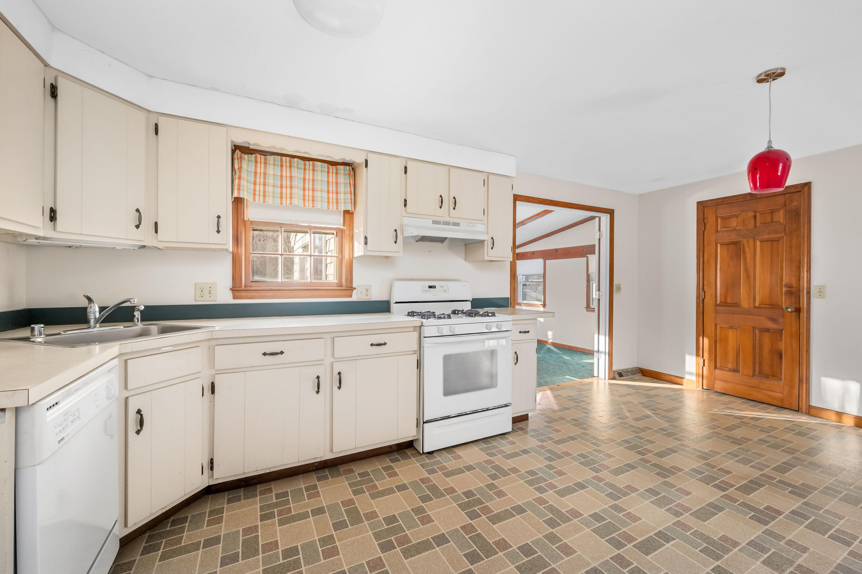 38 Mcnamara Avenue