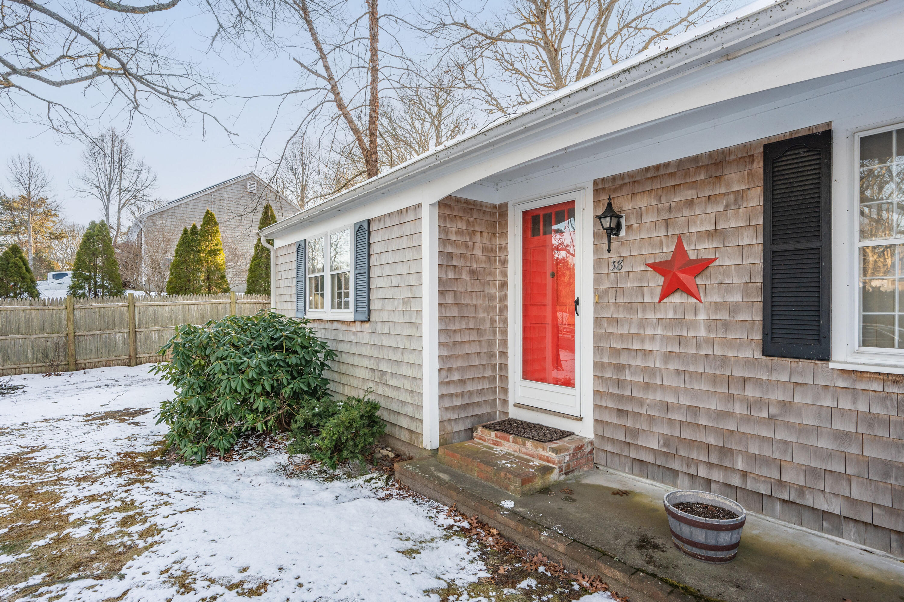 38 Mcnamara Avenue