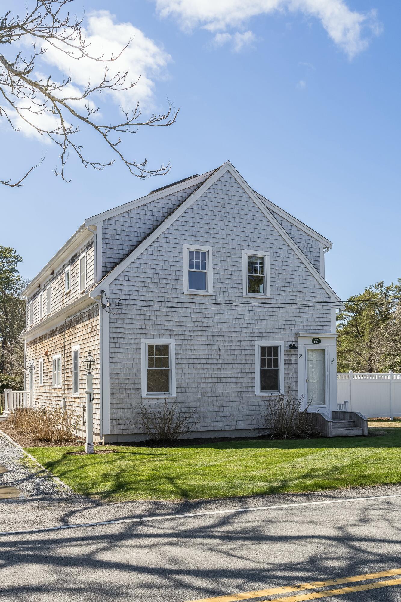 33 Queen Anne Road