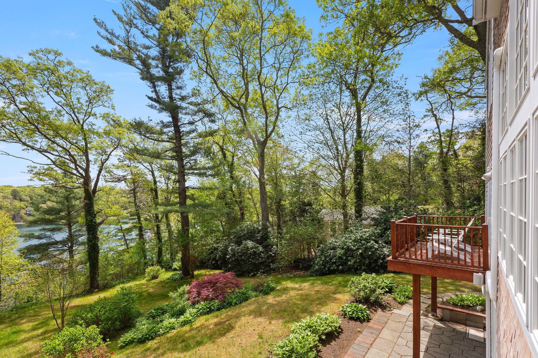 16 Teaberry Lane
