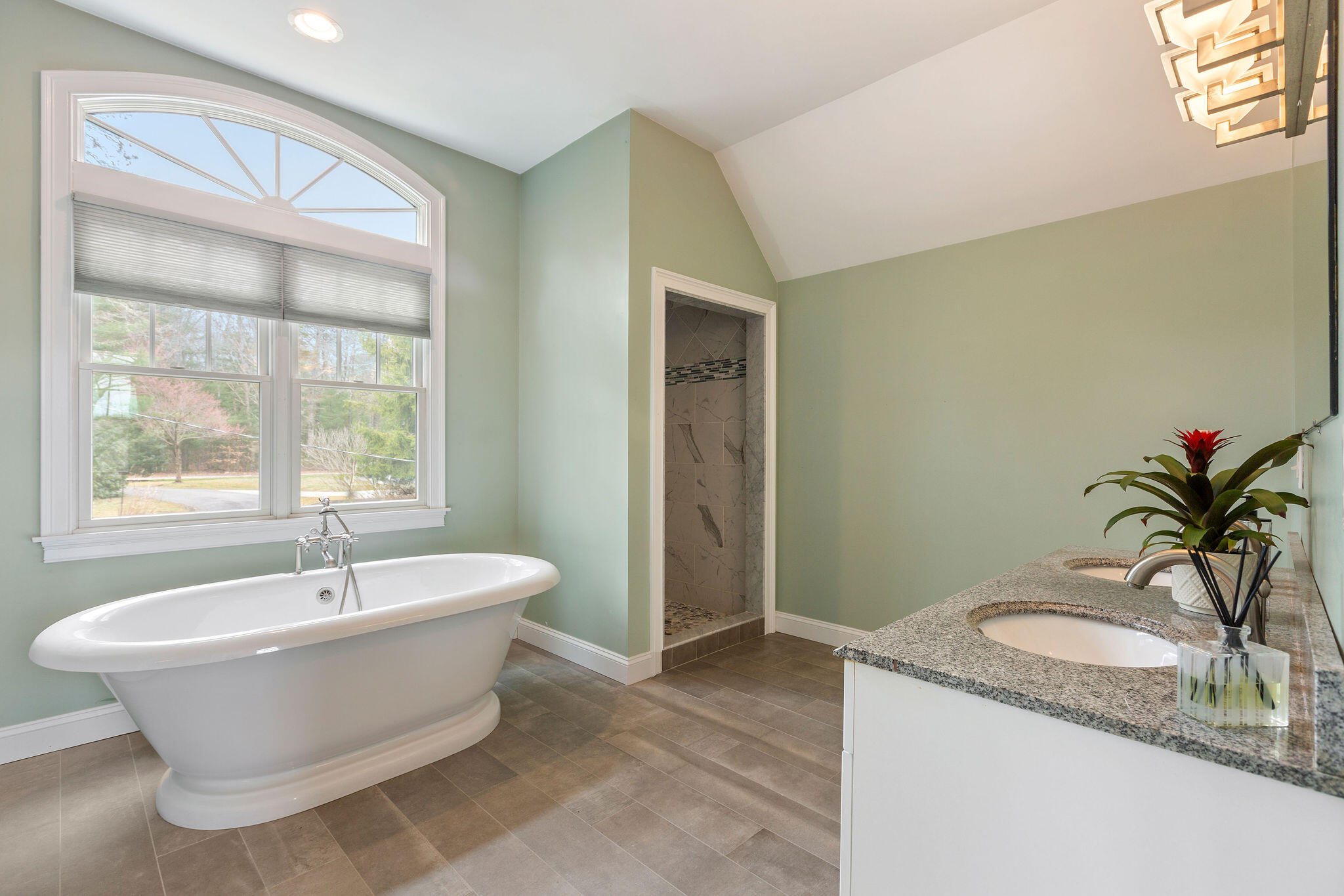 16 Teaberry Lane
