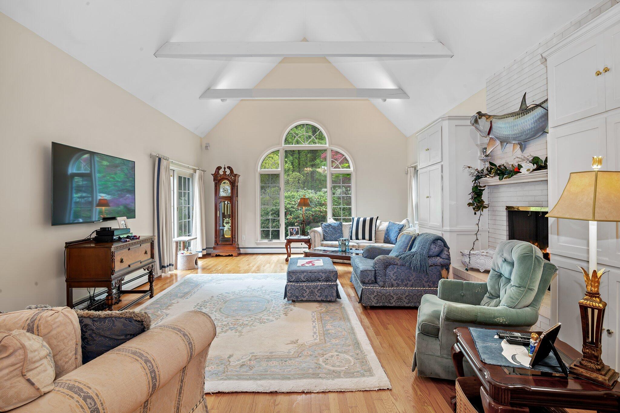 91 Ridgewood Drive