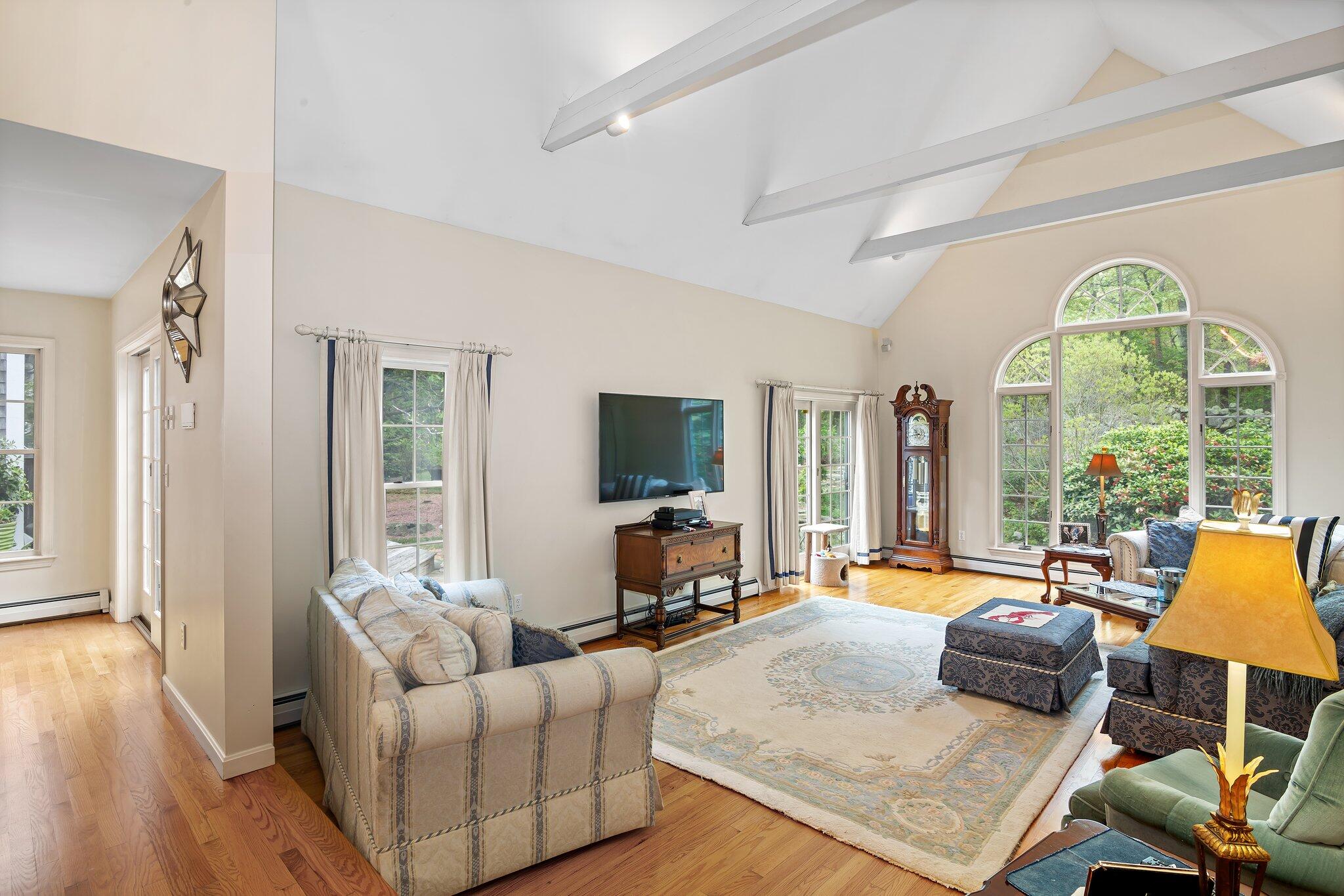91 Ridgewood Drive