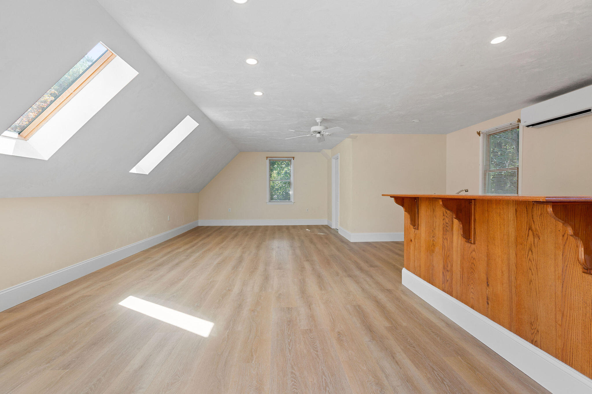 20 White Pines Drive