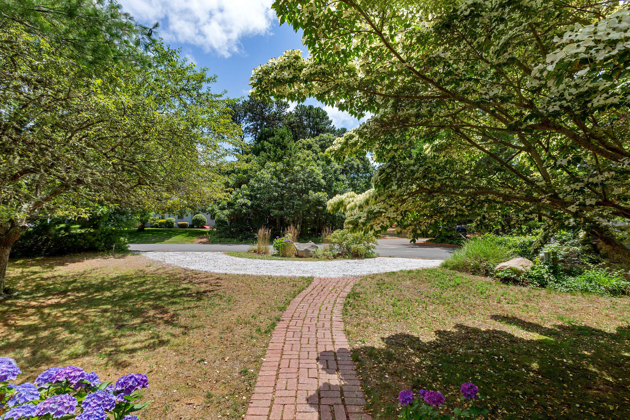 20 White Pines Drive