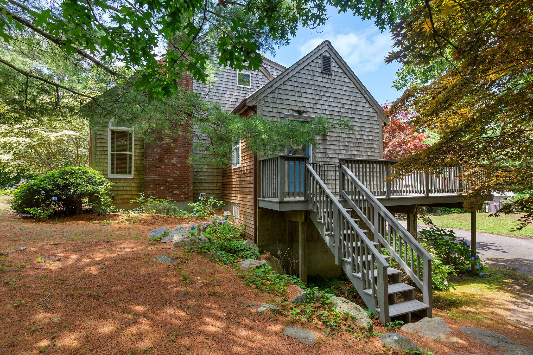 20 White Pines Drive
