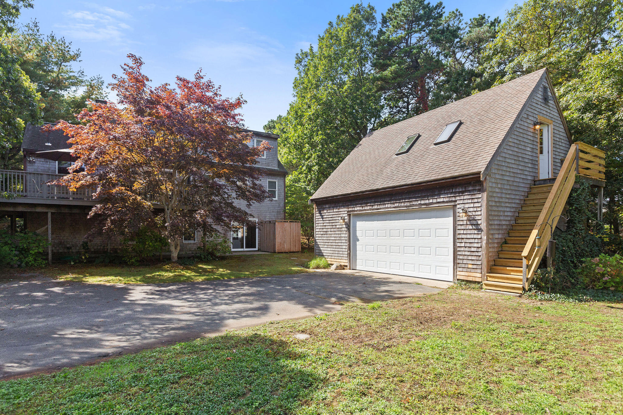20 White Pines Drive