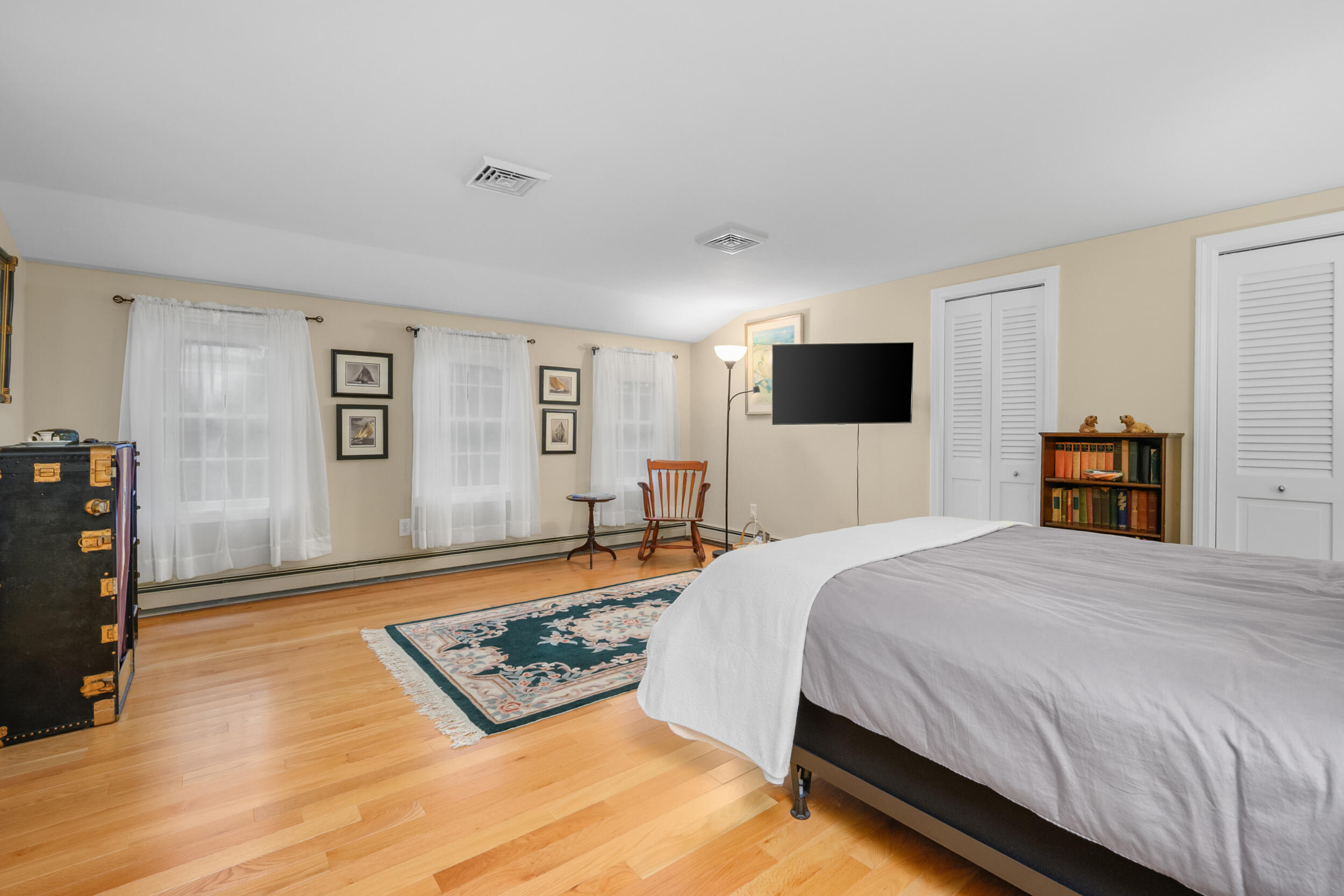 28 Lakeview Avenue