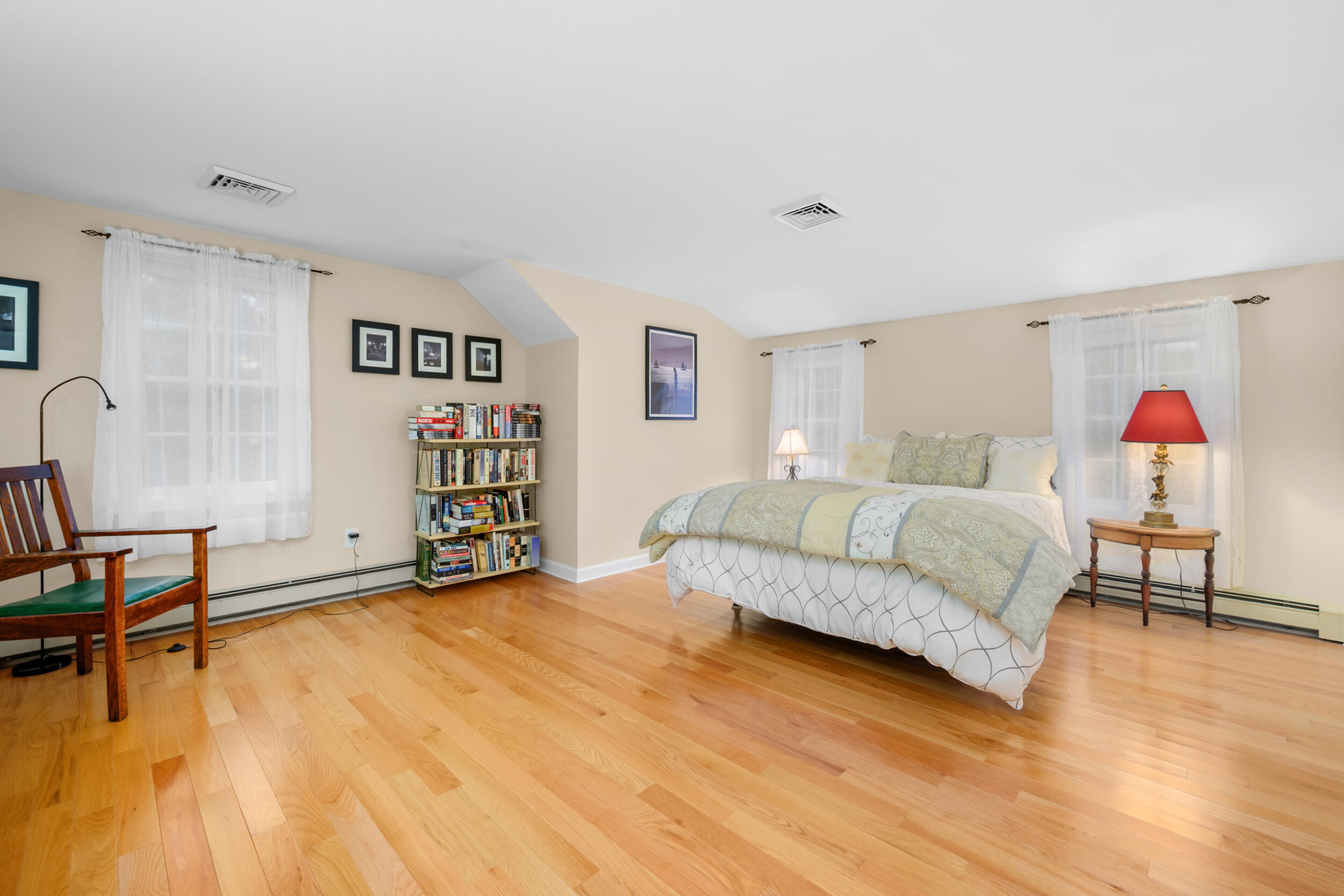 28 Lakeview Avenue