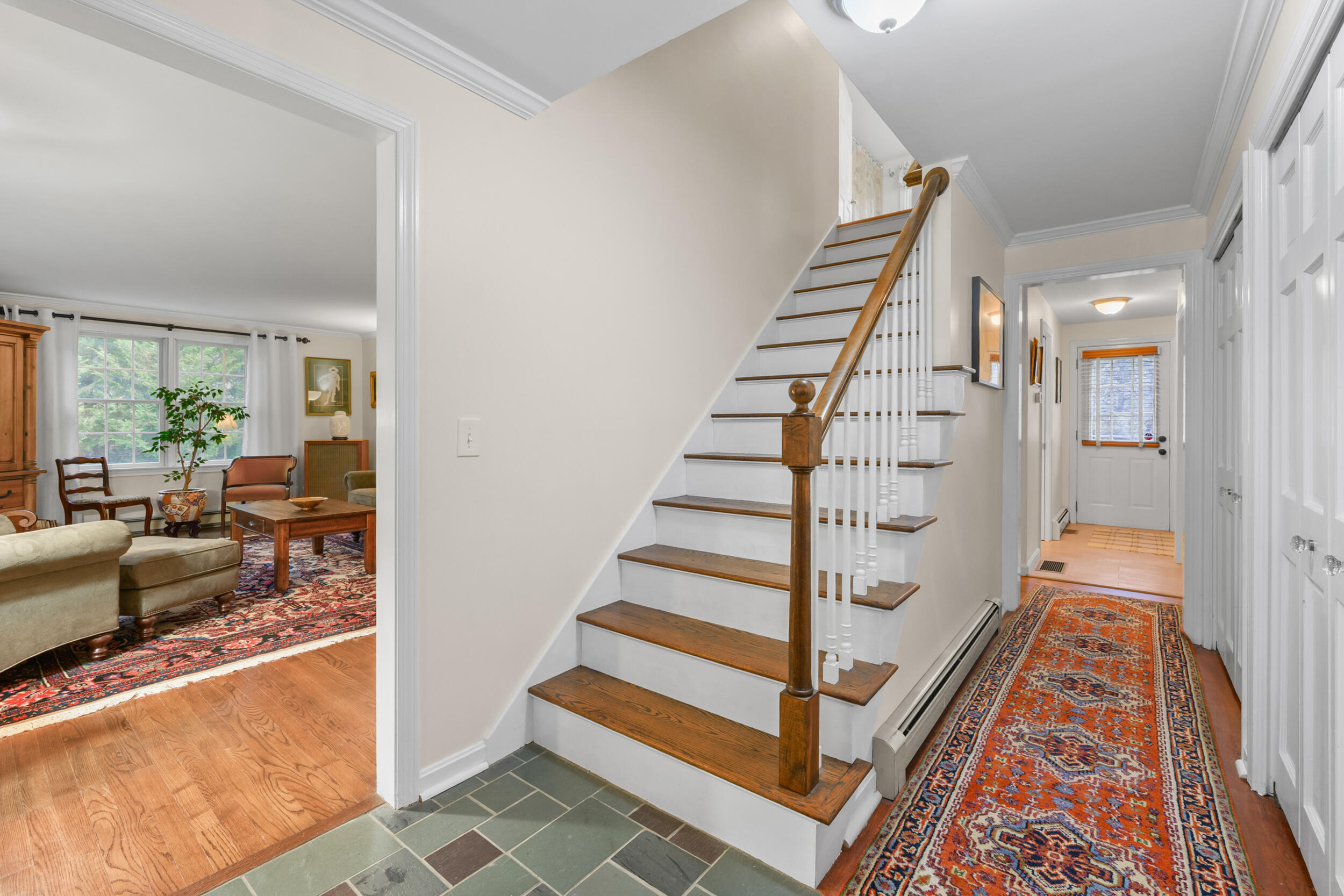 28 Lakeview Avenue