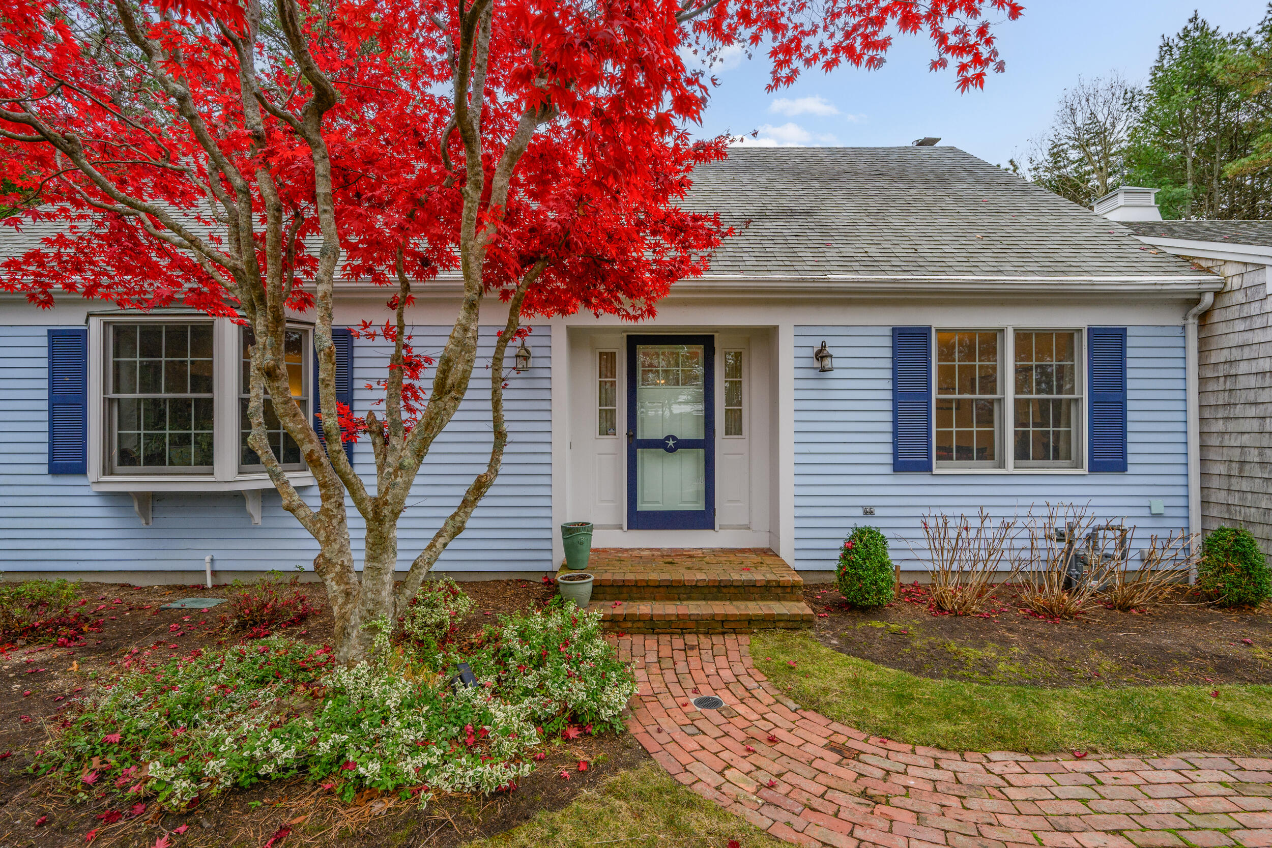28 Lakeview Avenue