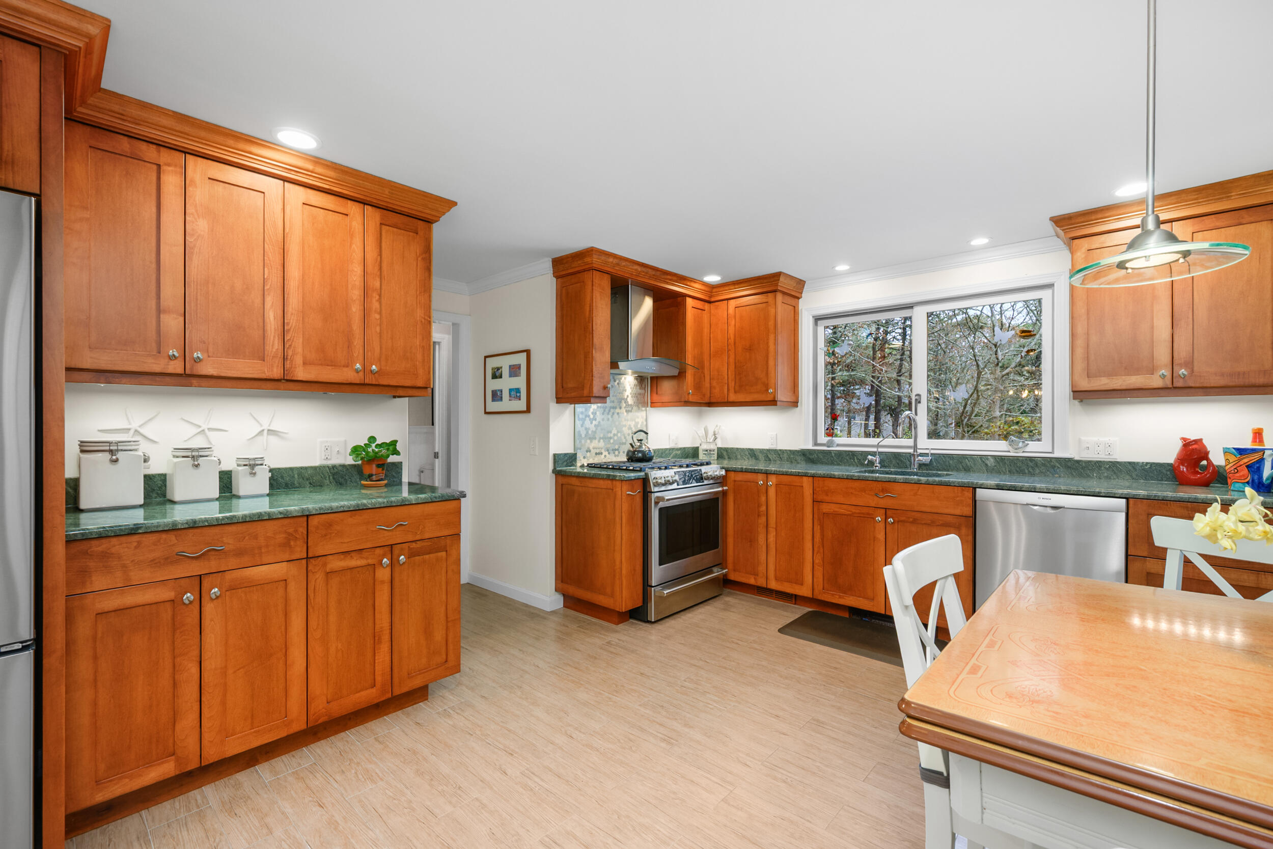 28 Lakeview Avenue