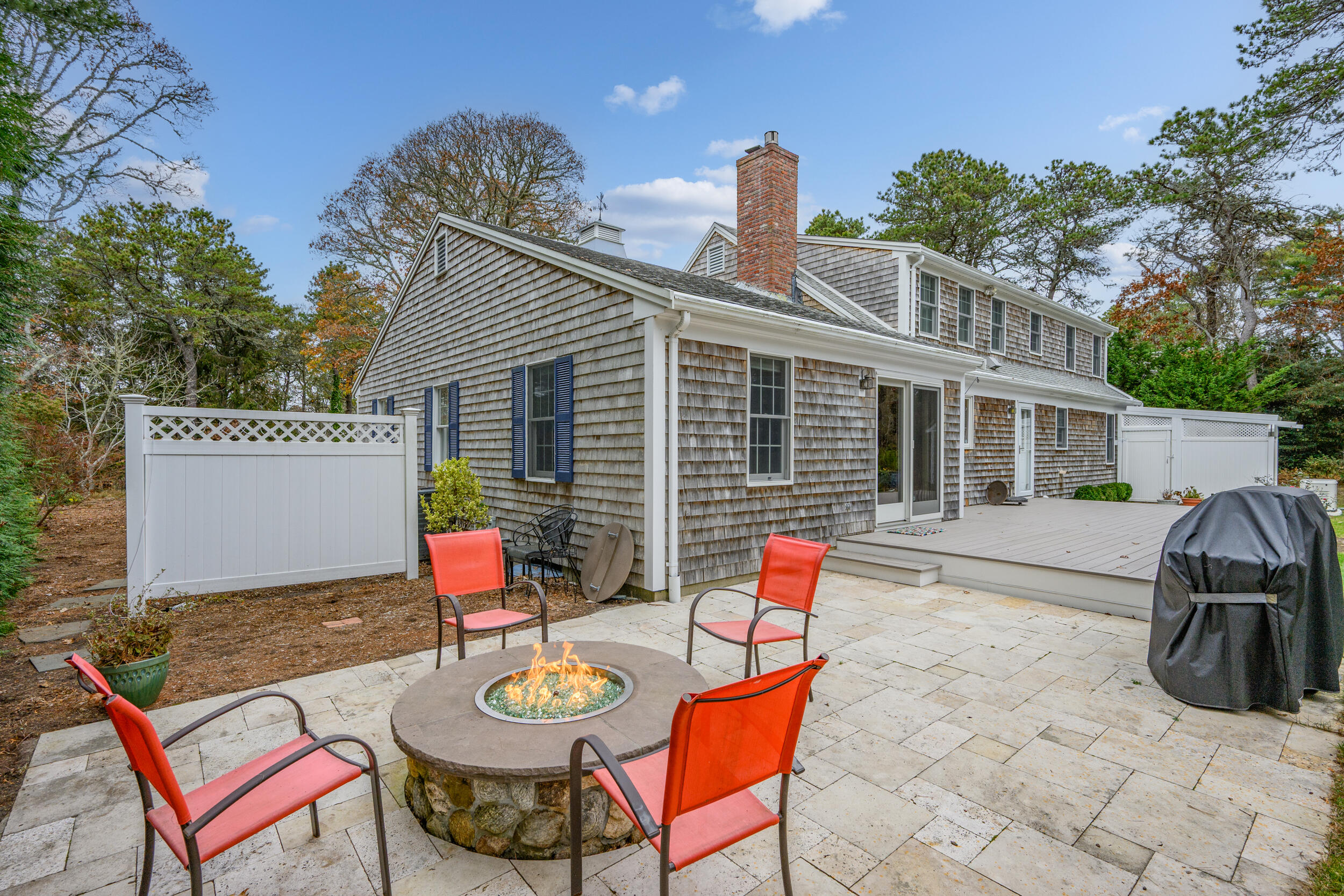 28 Lakeview Avenue