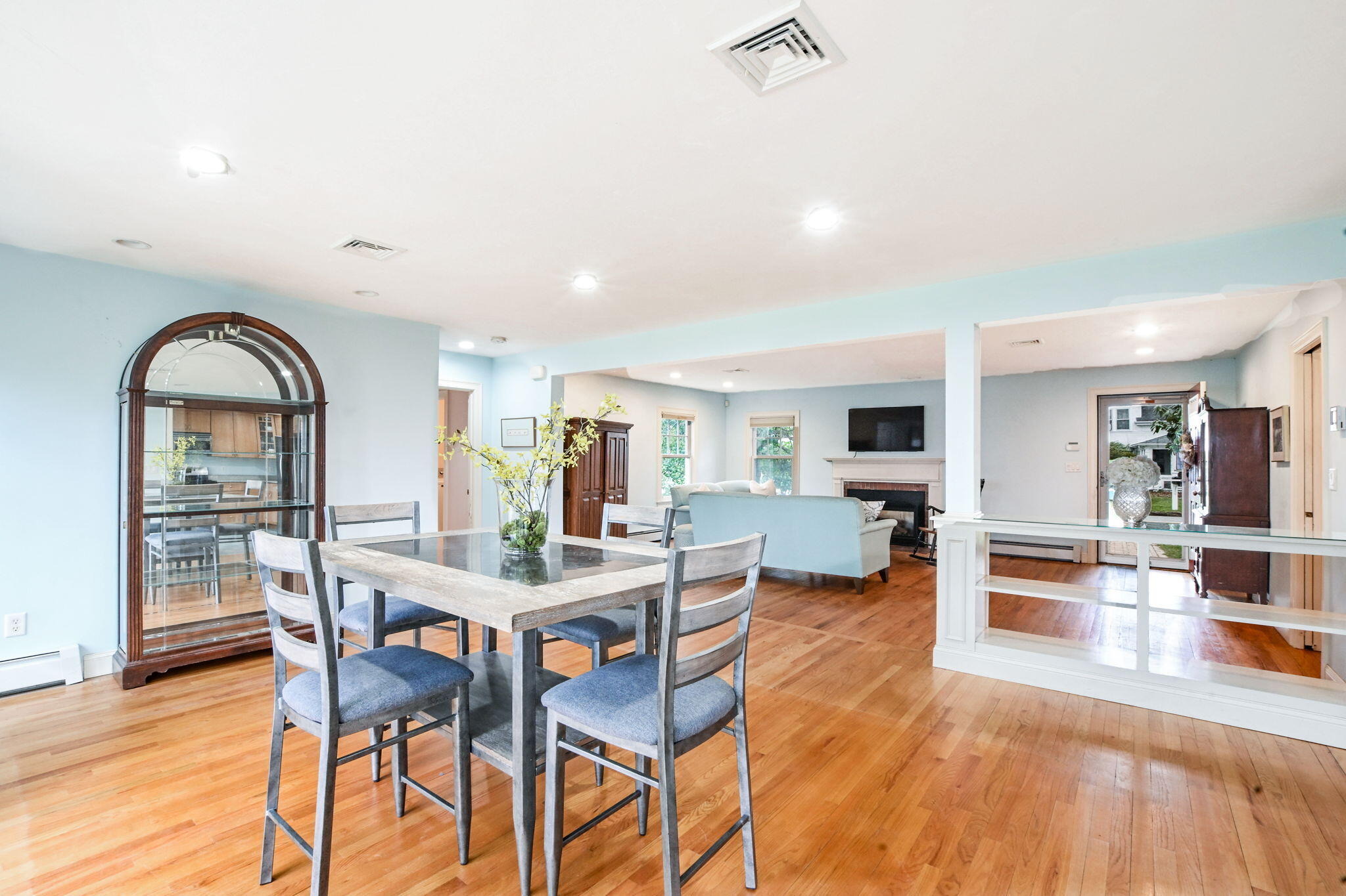 400 Davisville Road