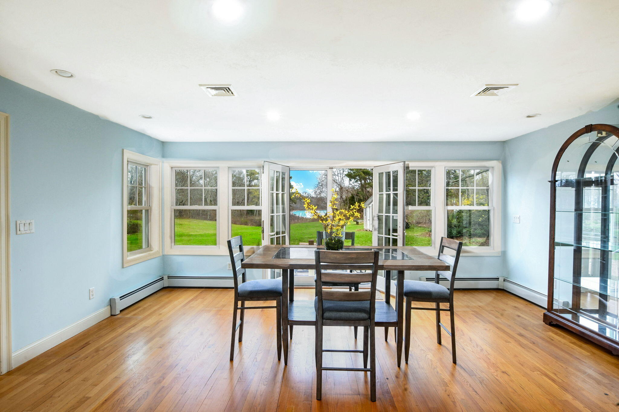 400 Davisville Road