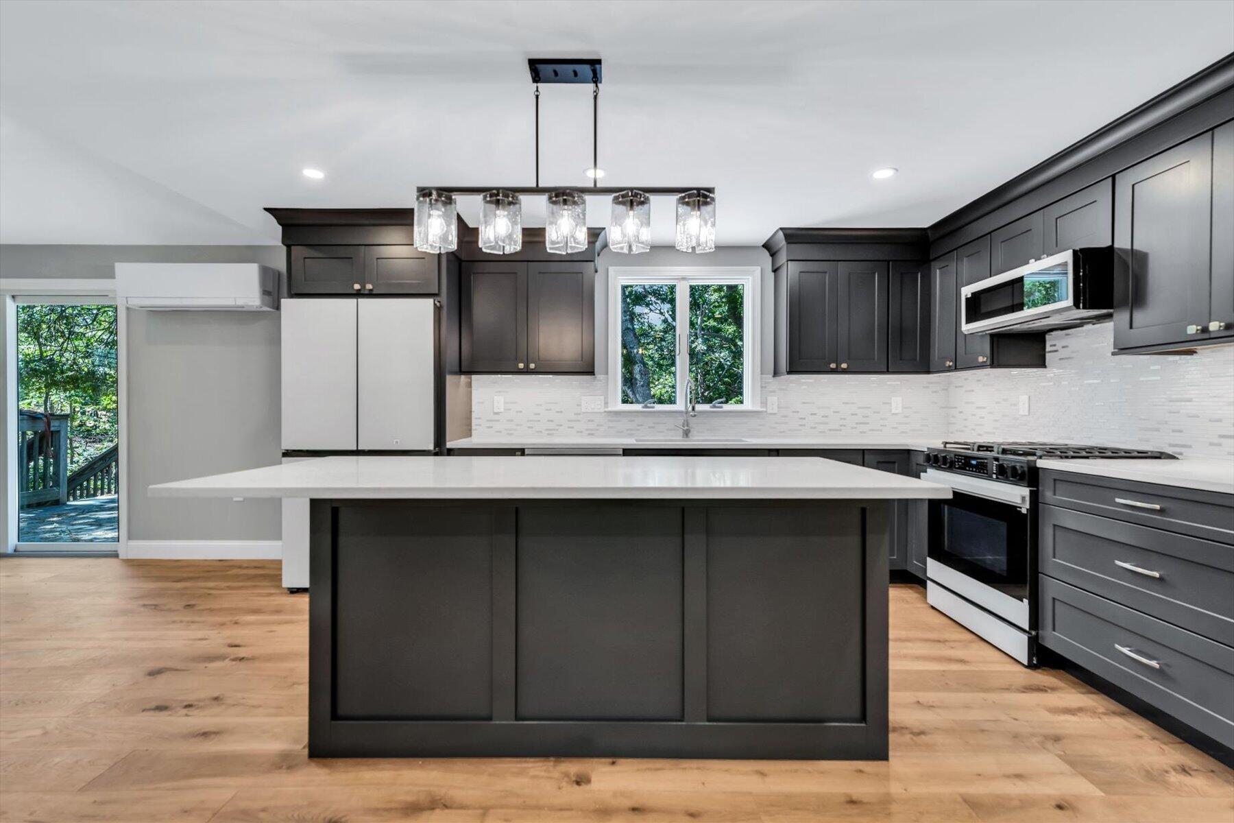 85 Deepwood Drive