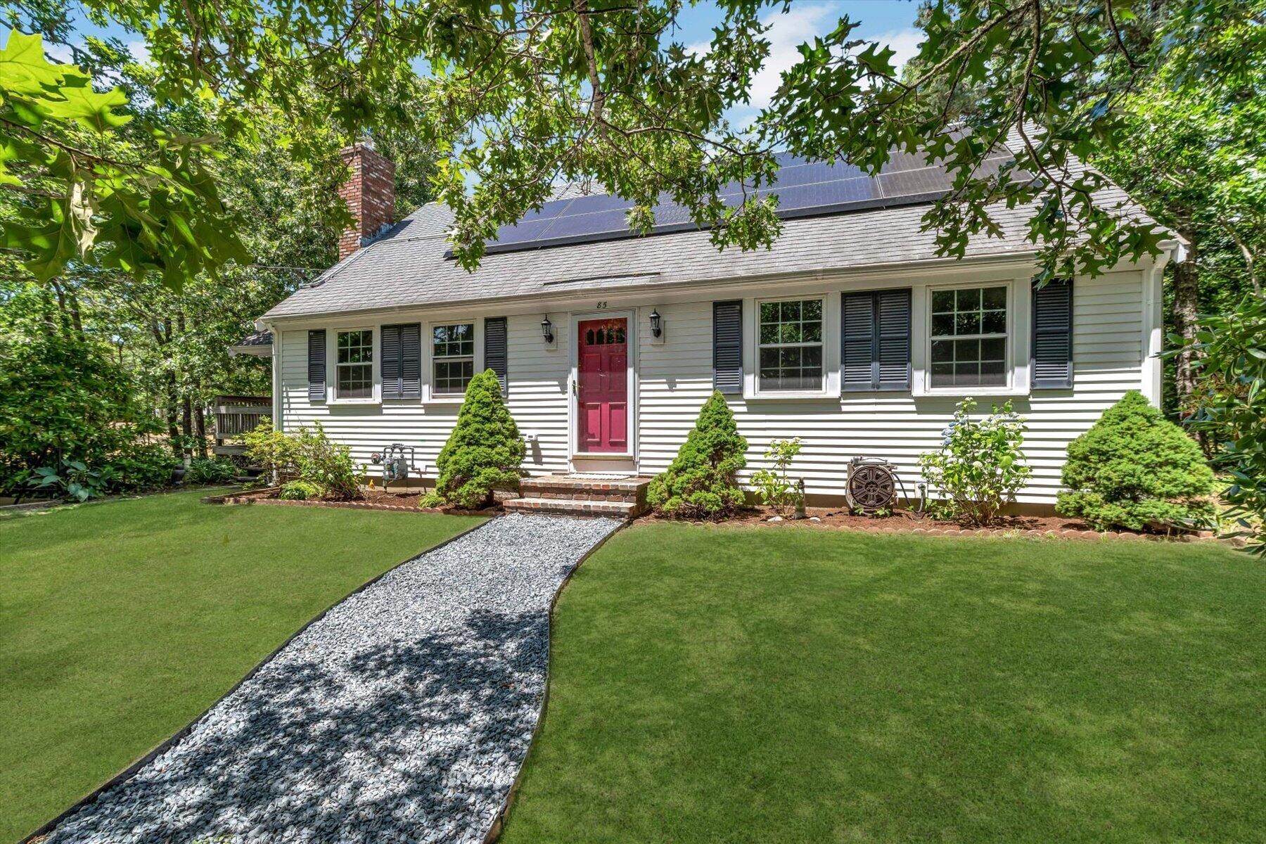 85 Deepwood Drive