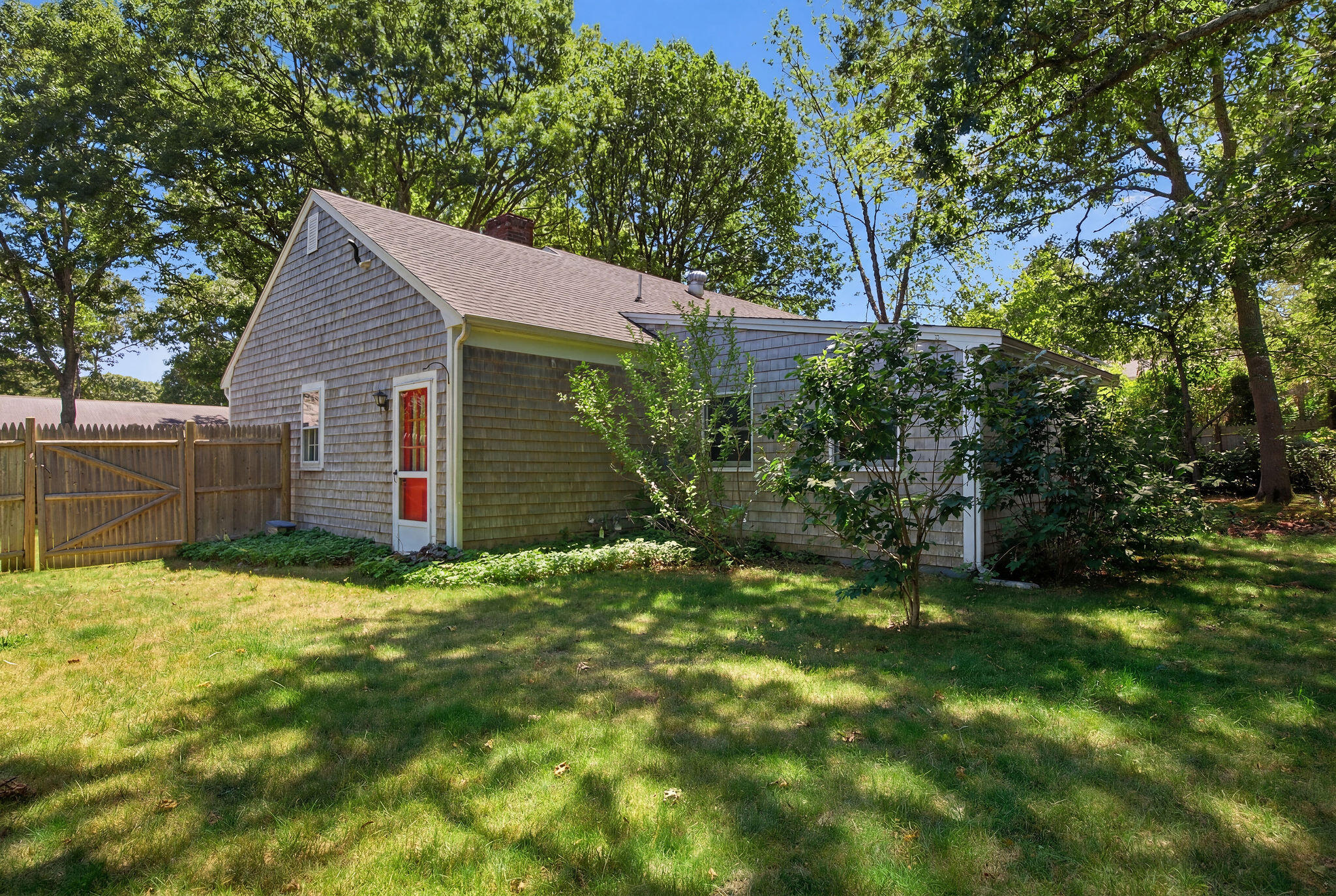 38 McNamara Avenue