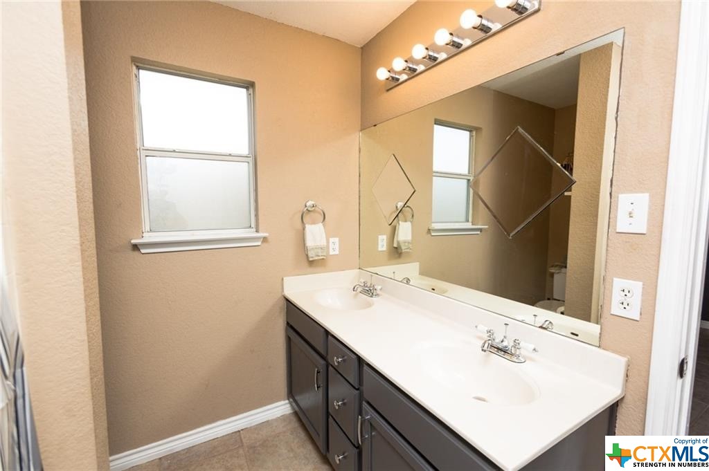 1614 Bent Oak Drive