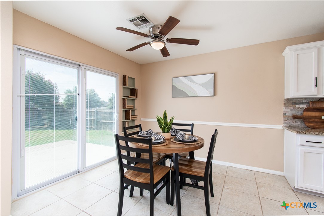 1727 Oak Chase Trail