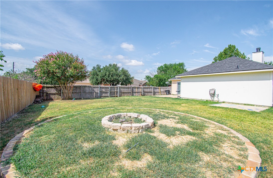 1727 Oak Chase Trail