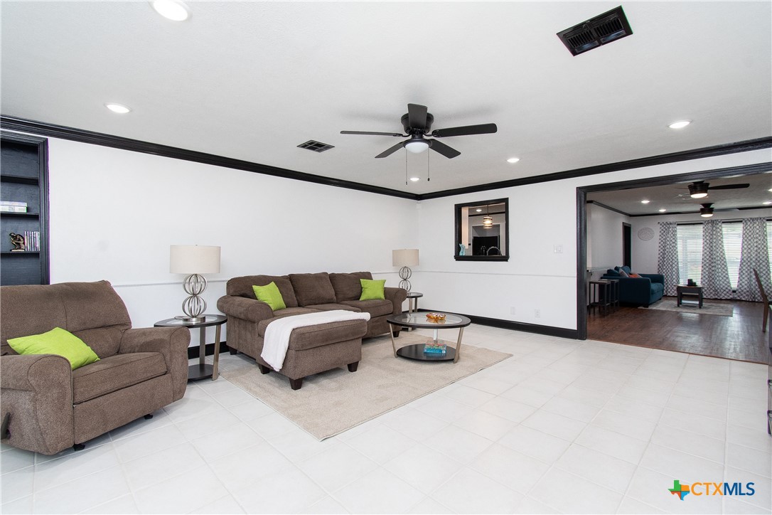 2714 Inwood Road
