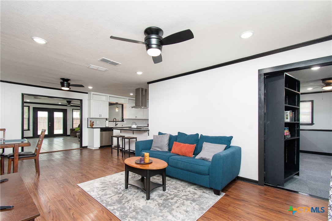 2714 Inwood Road