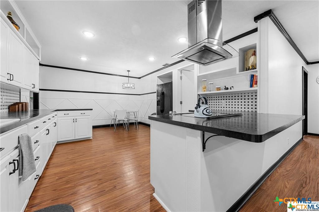 2714 Inwood Road