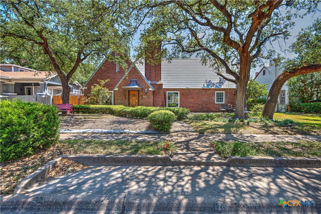 1207 N 3rd Street