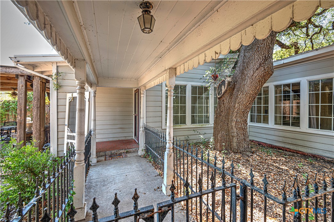 1207 N 3rd Street