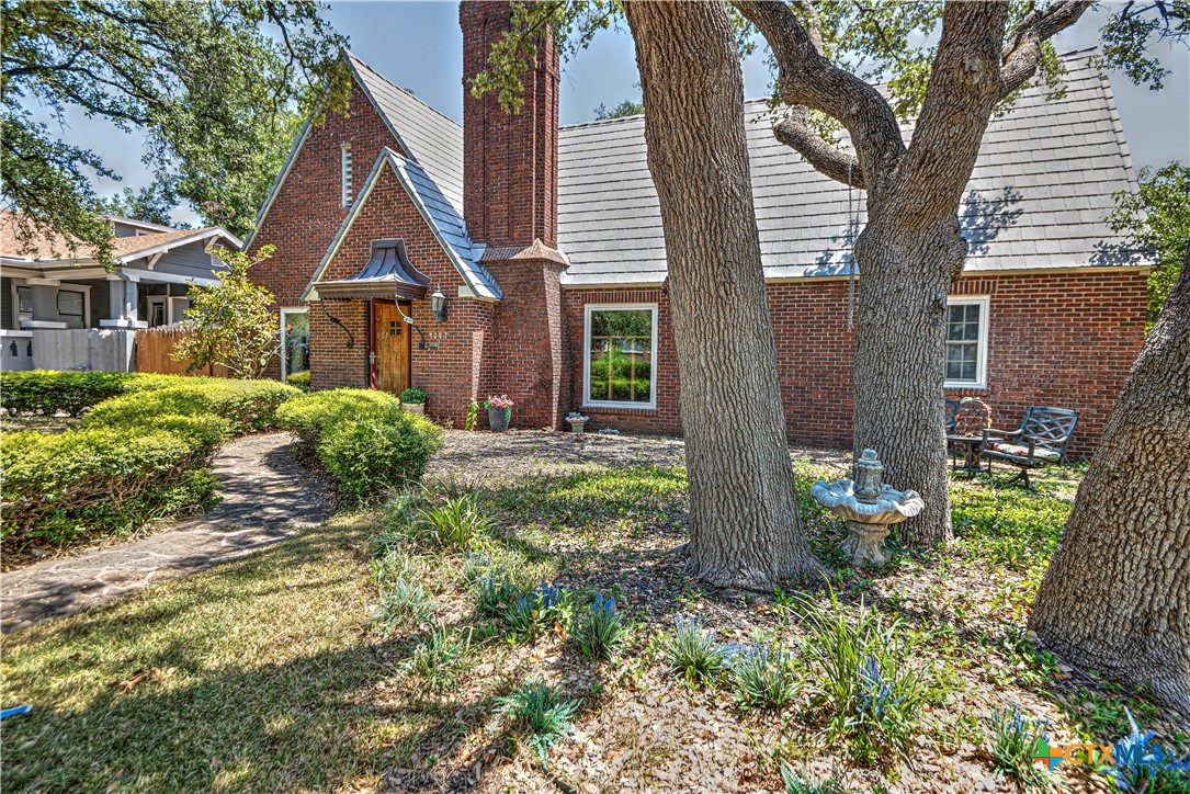 1207 N 3rd Street