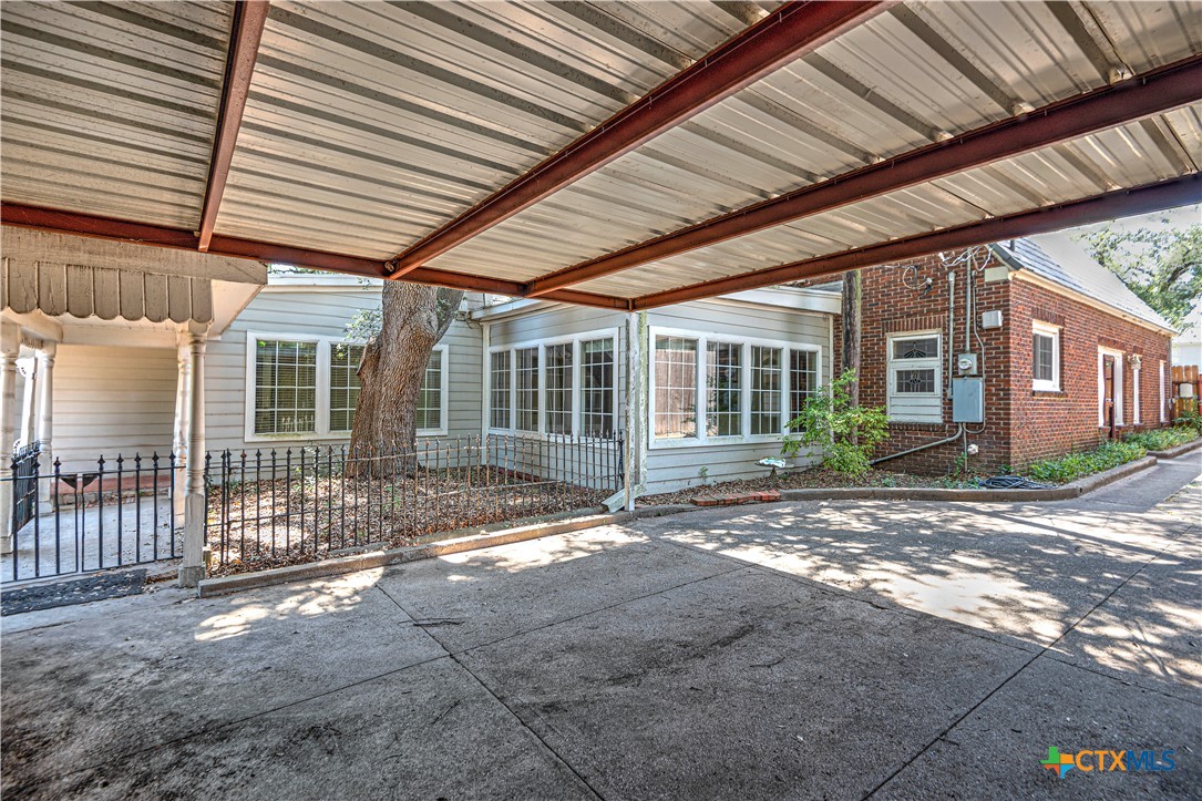 1207 N 3rd Street