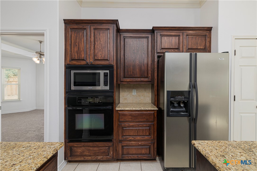212 Choke Canyon Cove
