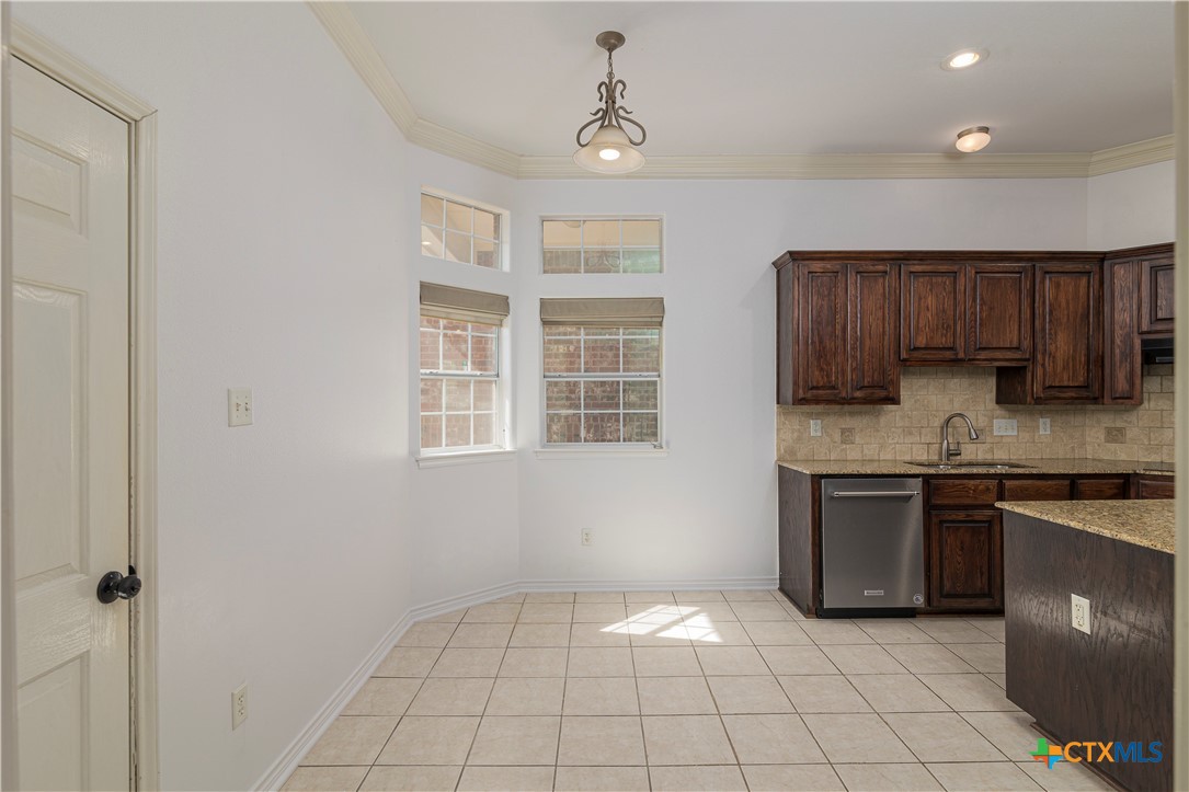 212 Choke Canyon Cove