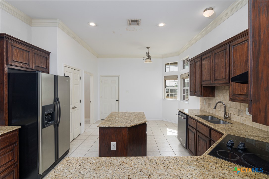 212 Choke Canyon Cove