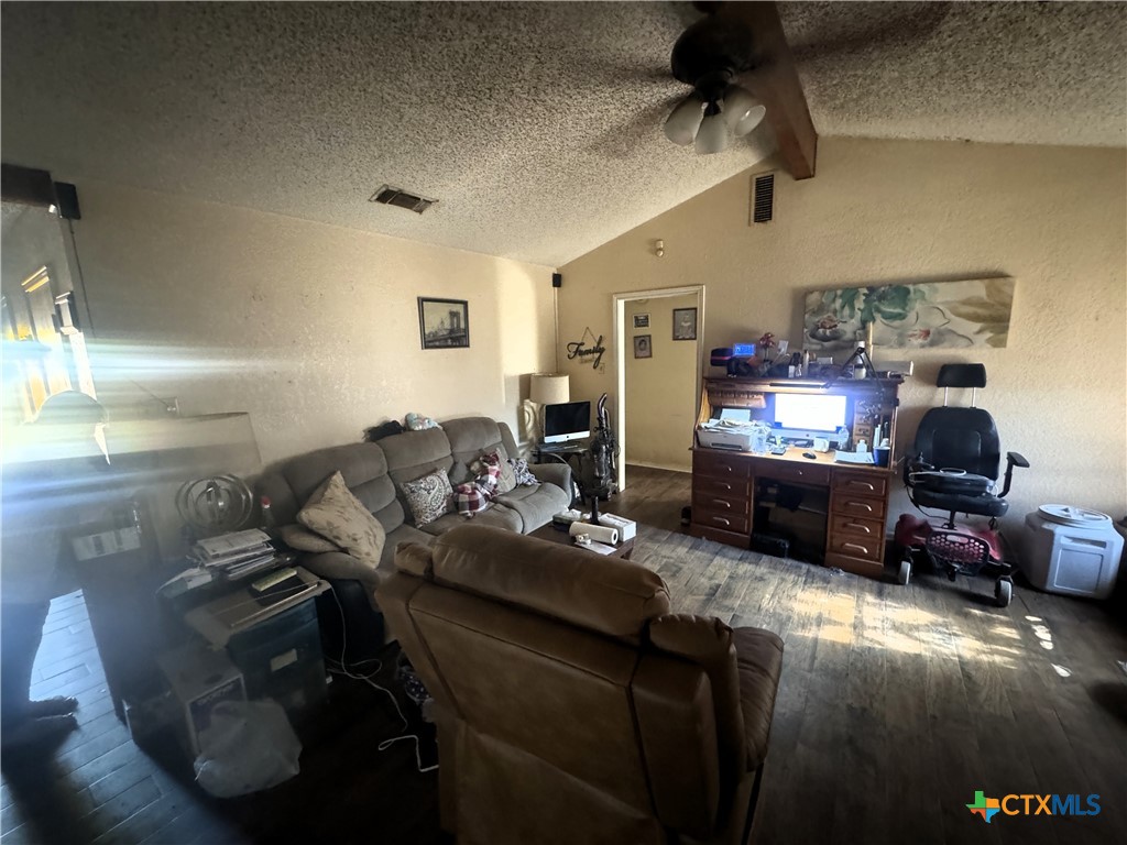 3672 Love Road