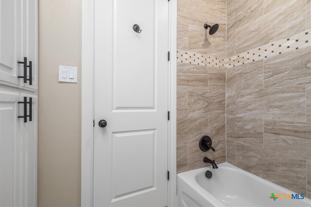 4012 Turning Leaf Drive