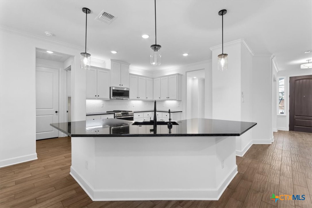 4113 Turning Leaf Drive