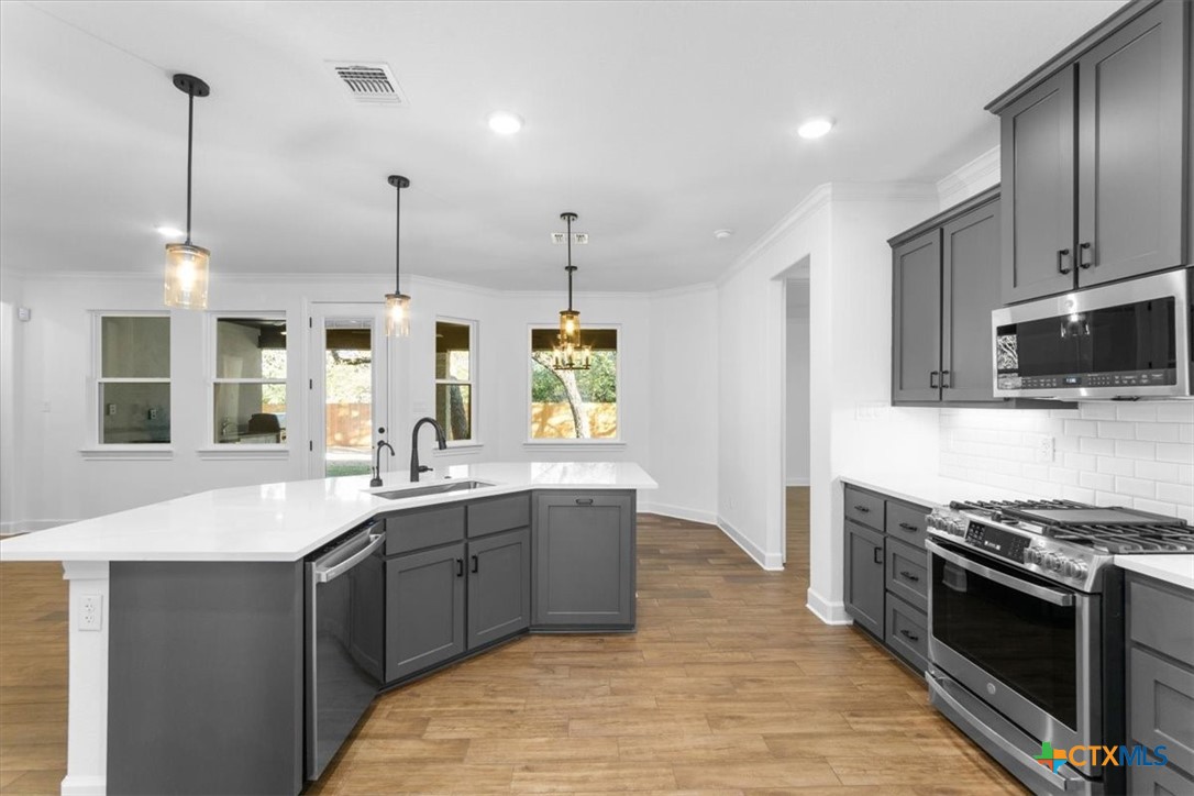 4121 TURNING LEAF Drive