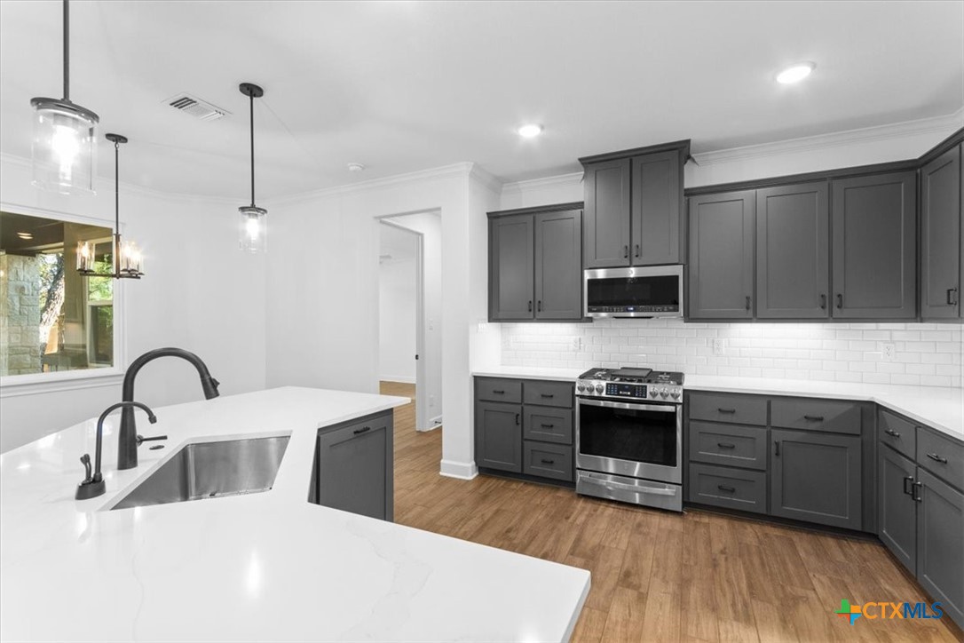 4121 TURNING LEAF Drive