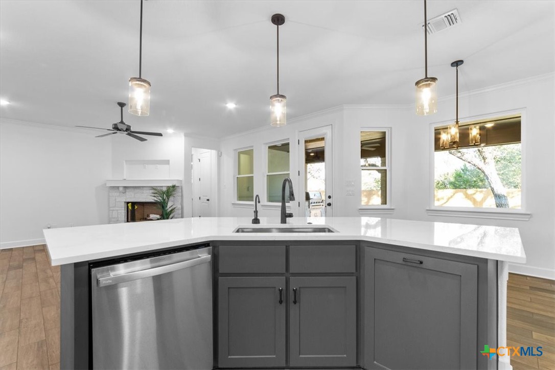 4121 TURNING LEAF Drive