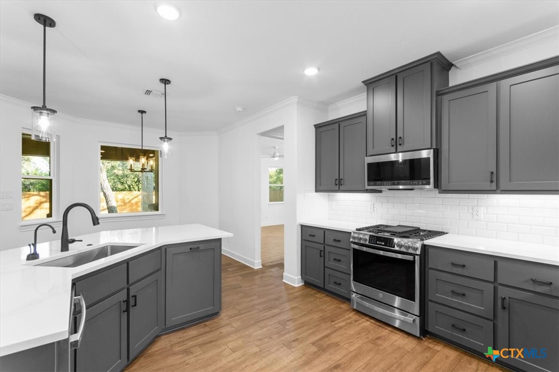 4121 TURNING LEAF Drive