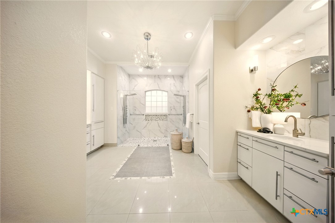 1127 Redleaf Drive