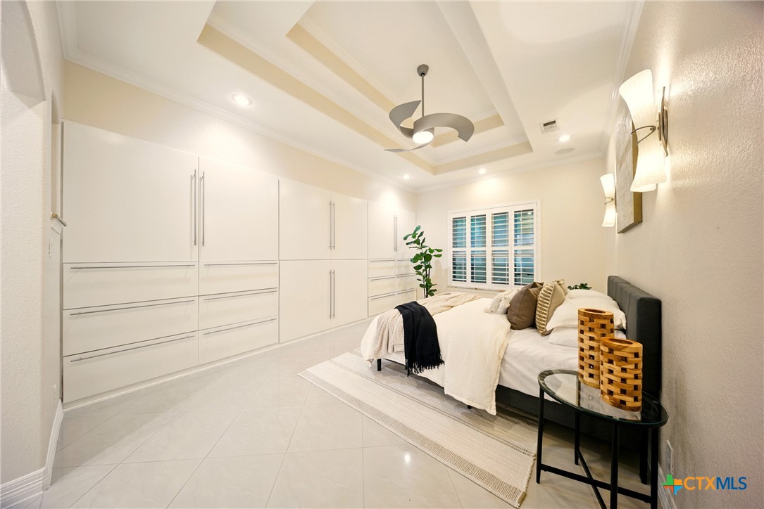 1127 Redleaf Drive