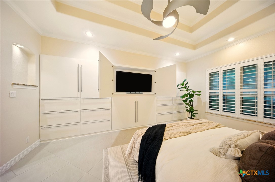 1127 Redleaf Drive