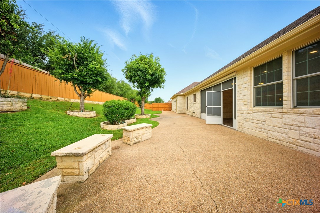 1127 Redleaf Drive