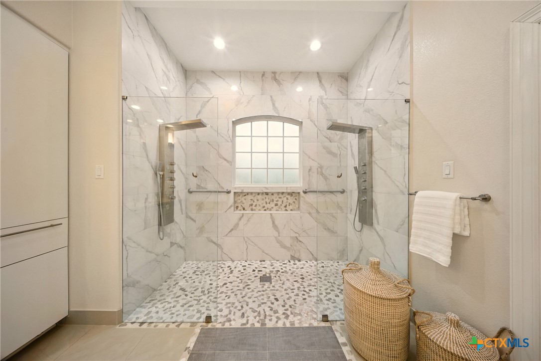 1127 Redleaf Drive