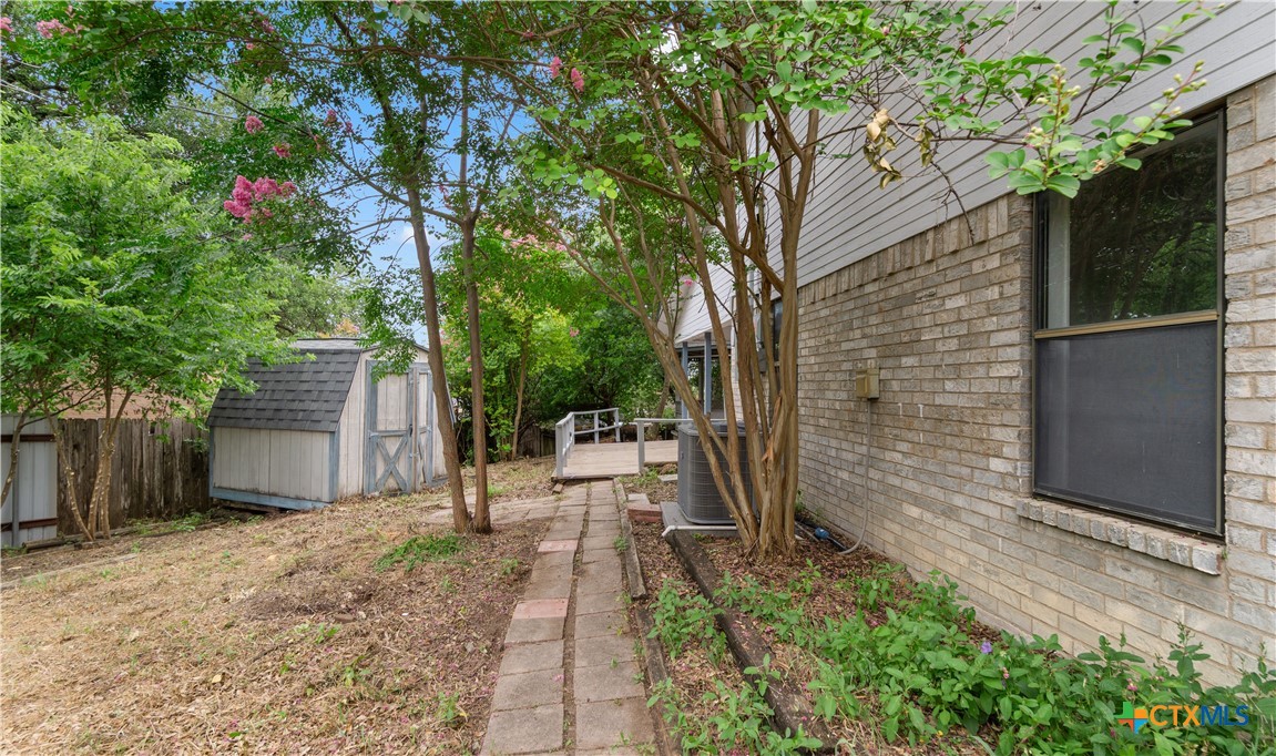 1606 Cedar Oaks Lane