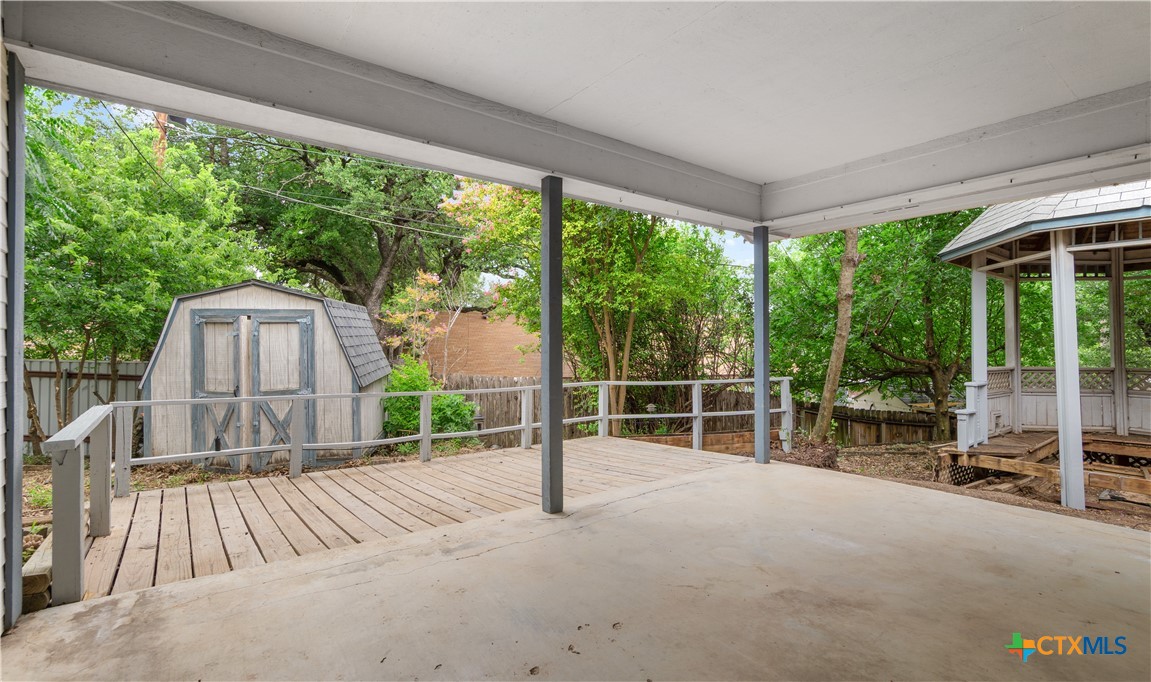 1606 Cedar Oaks Lane